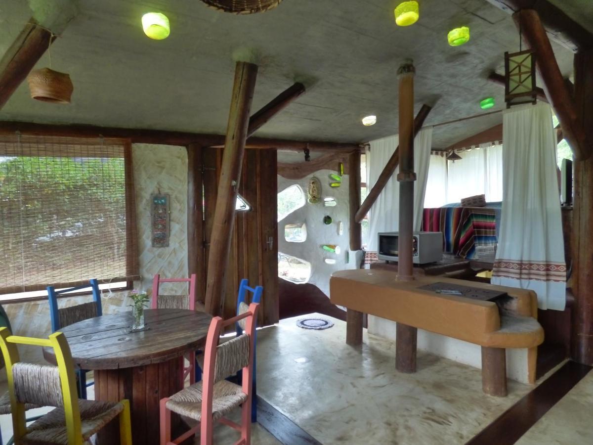 Casa Ombak Сasa de vacaciones Praia do Rosa